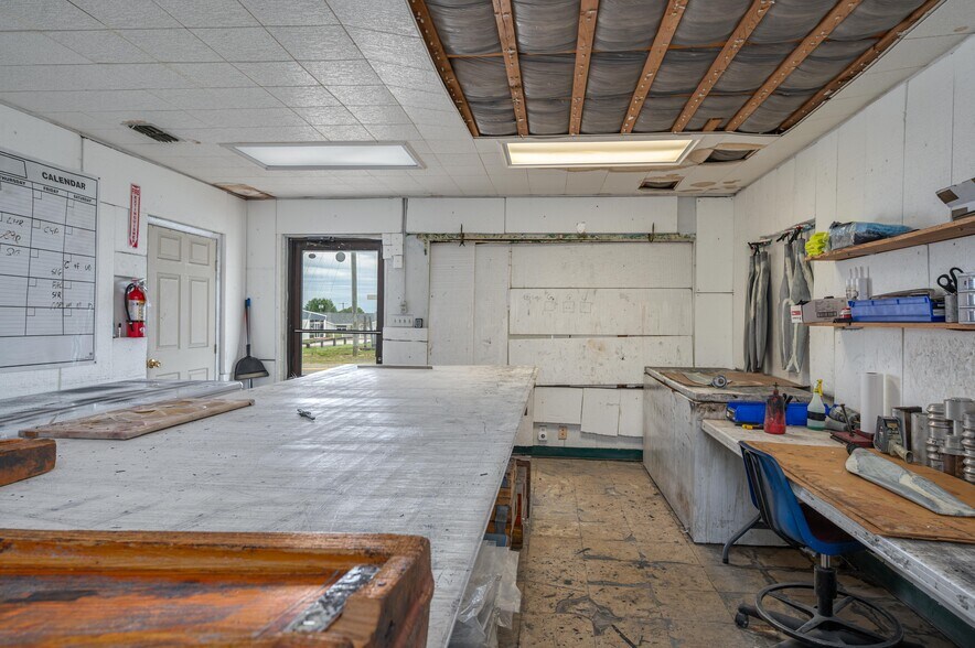 More Photos Of 19 Evergreen Dr, Lake Wales Freestanding For Sale