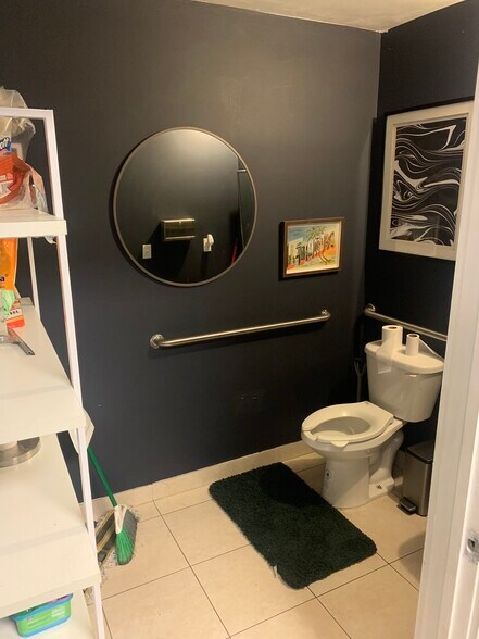 More Photos Of 8455-8471 W Oakland Park Blvd, Sunrise Office For Lease