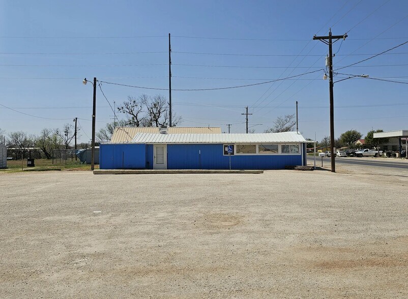 More Photos Of 735 Avenue E, Hawley Restaurant For Sale