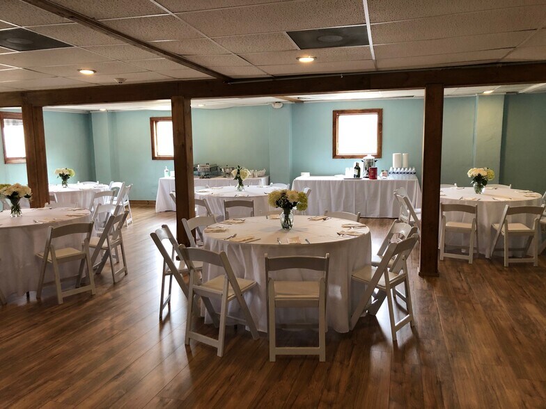 More Photos Of 853-857 Merrimon Ave, Asheville Restaurant For Sale