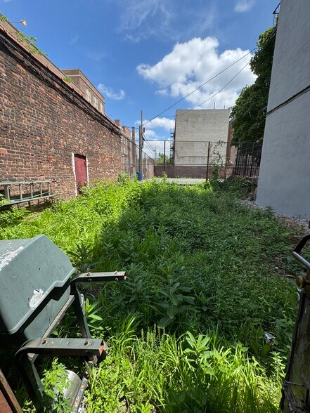 More Photos Of 219 Buffalo Ave, Brooklyn Specialty For Sale