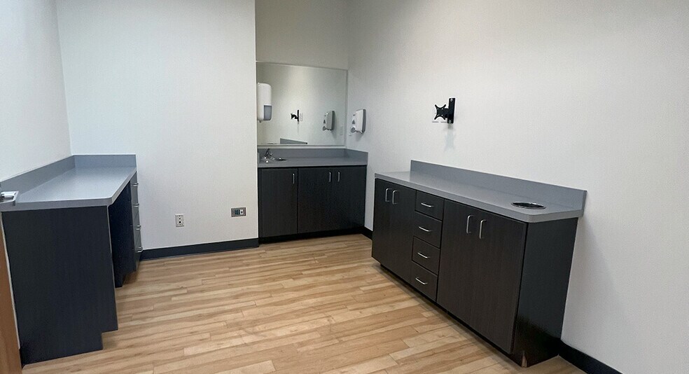 More Photos Of 5388 Discovery Park Blvd, Williamsburg Medical For Lease