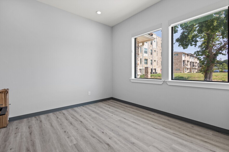 More Photos Of 800 N Plano Rd, Richardson Medical For Lease