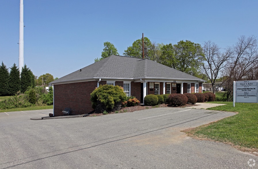 More Photos Of 128 E Garrison Blvd, Gastonia Medical For Lease