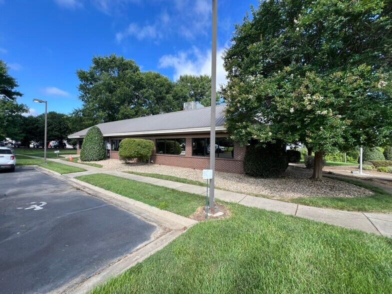 More Photos Of 4519 Old Charlotte Hwy, Monroe Service For Lease