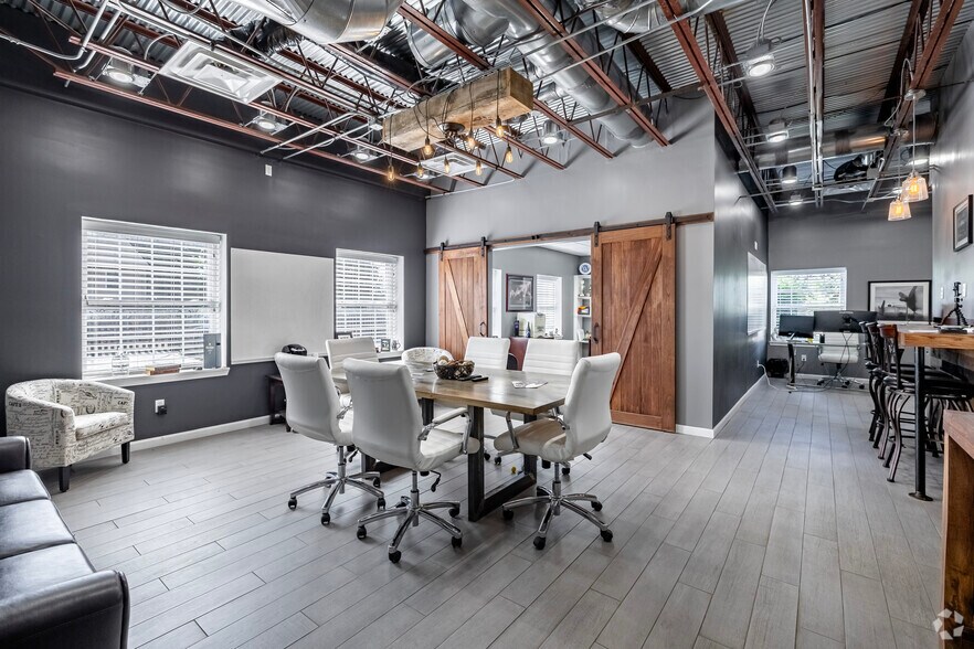 More Photos Of 41000 W 7 Mile Rd, Northville Office For Sale