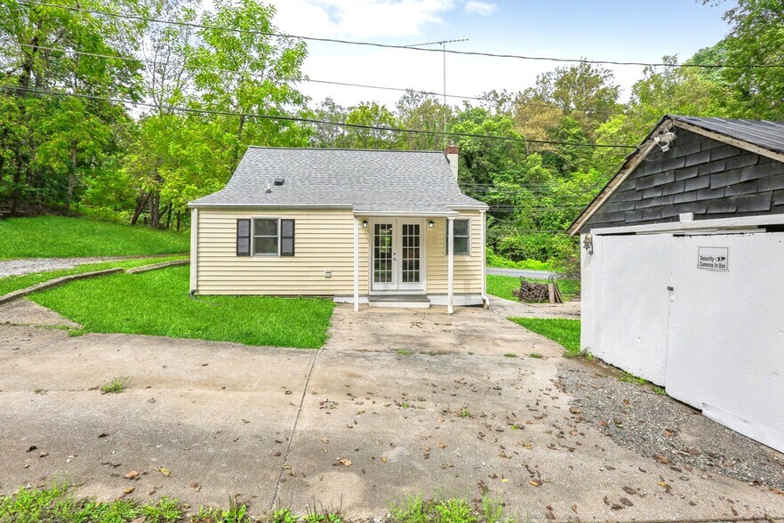 More Photos Of 9955 Belair Rd, Kingsville Flex For Sale