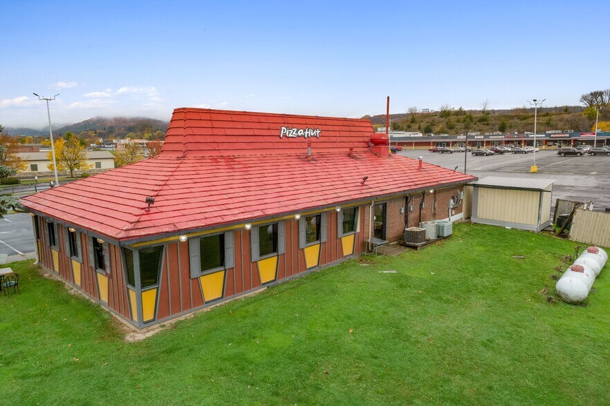 More Photos Of 109 Barnerville Rd, Cobleskill Restaurant For Lease
