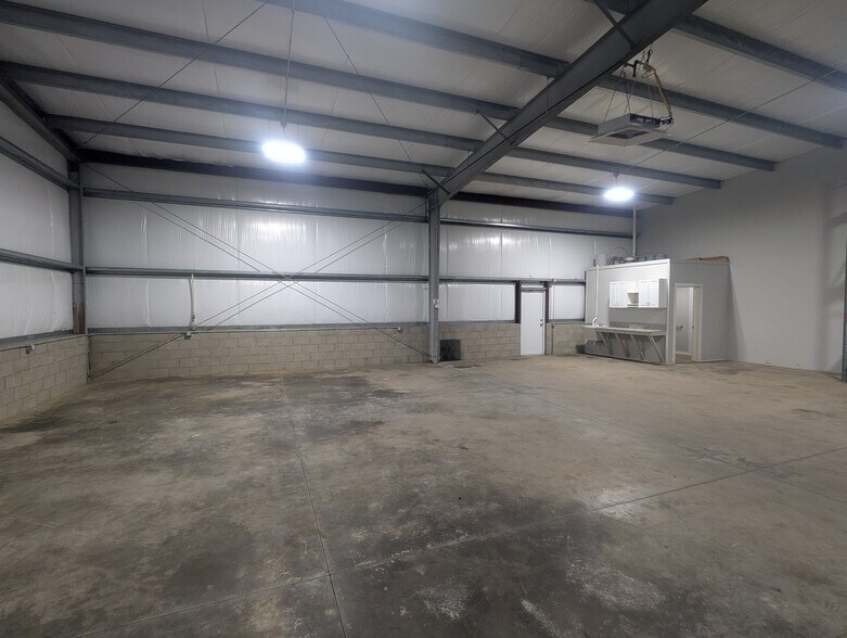 More Photos Of 1505 Green Siding Rd, Roseburg Warehouse For Lease