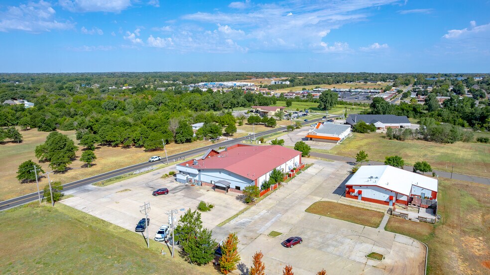 More Photos Of 1940 Harper St, Choctaw Medical For Lease