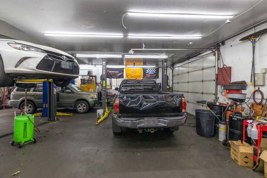 More Photos Of 104 NE 80th Ave, Portland Warehouse For Sale
