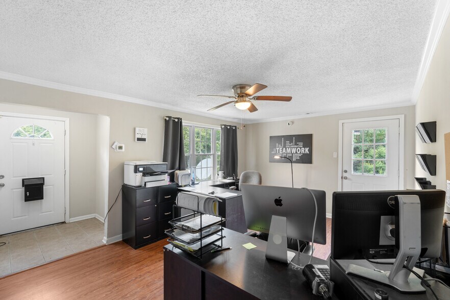 More Photos Of 5757 Ogeechee Rd, Savannah Flex For Lease