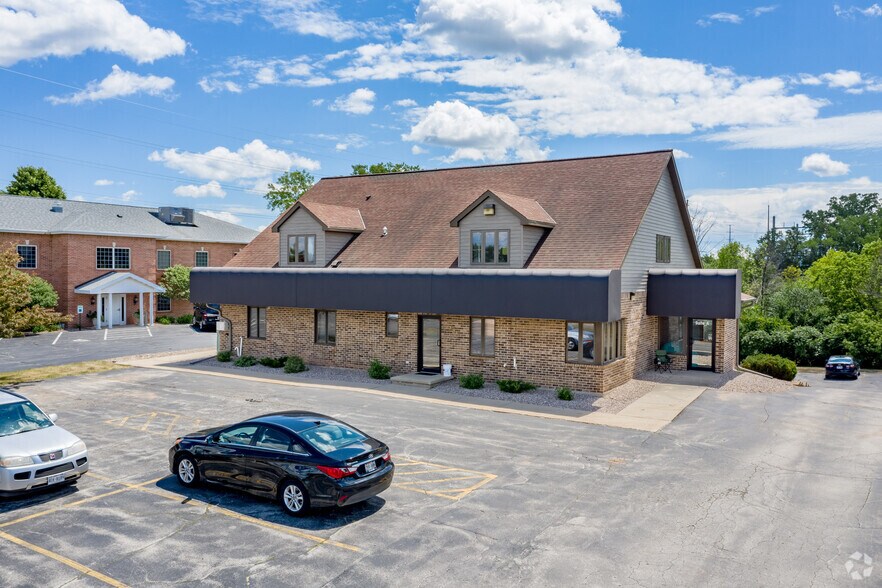 More Photos Of 681 Baeten Rd, Ashwaubenon Medical For Sale