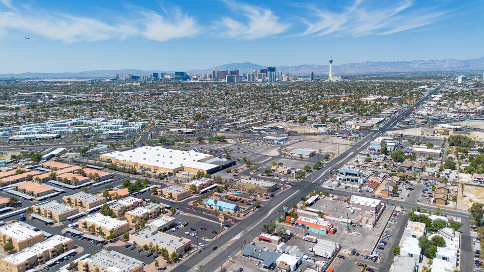 More Photos Of 2877 E Charleston Blvd, Las Vegas Freestanding For Sale