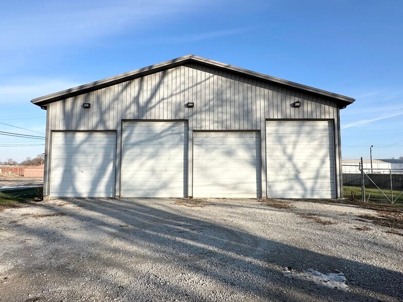 More Photos Of 2103 S First, Terre Haute Warehouse For Sale