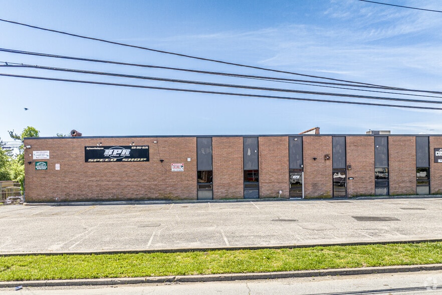 More Photos Of 194-204 N Fehr Way, Bay Shore Warehouse For Lease