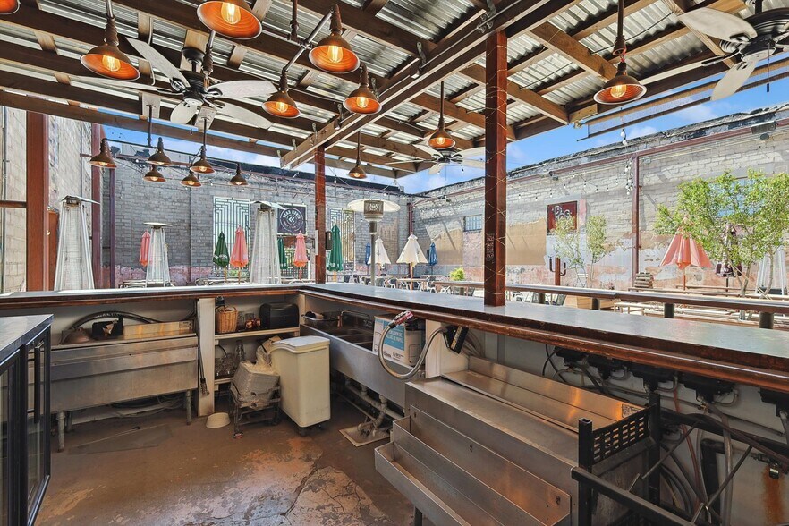 More Photos Of 2925 Race St, Fort Worth Restaurant For Lease