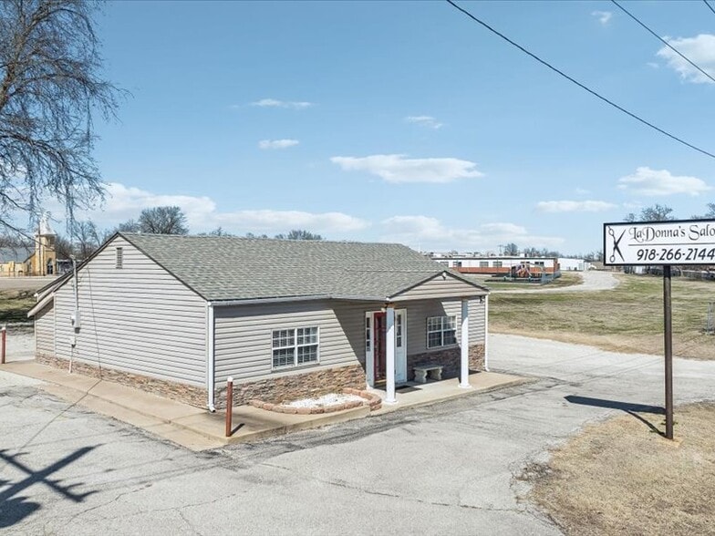 More Photos Of 1830 N Highway 66, Catoosa Freestanding For Sale