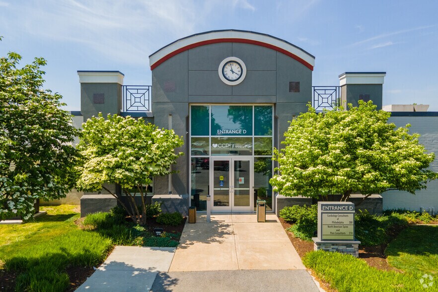 More Photos Of 2 Industrial Blvd, Paoli Medical For Lease