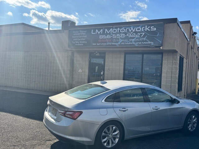 More Photos Of 334 S White Horse Pike, Magnolia Auto Repair For Lease