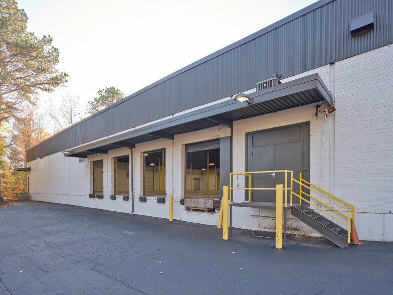 More Photos Of 3645 Oakcliff Rd, Doraville Warehouse For Sale