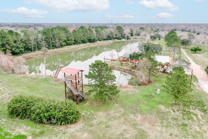 More Photos Of 850 County Road 149, Alvin Land For Sale