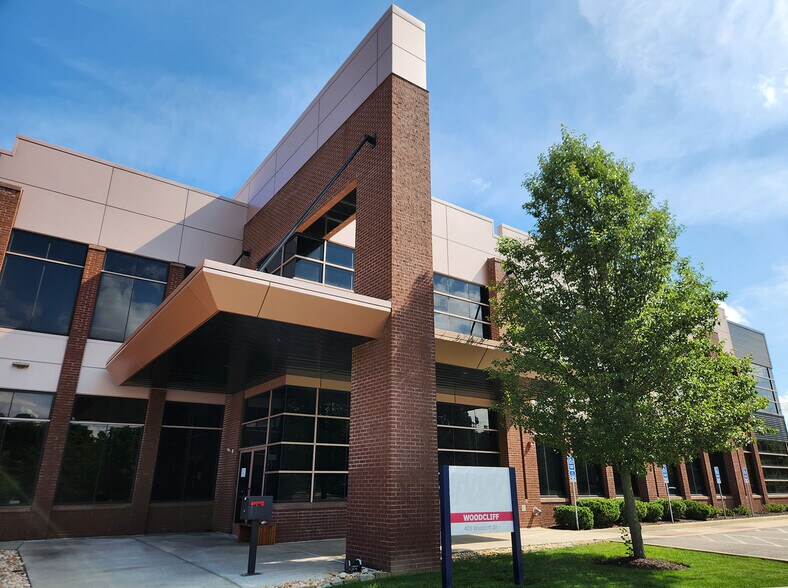 More Photos Of 400 Woodcliff Dr, Canonsburg Office For Sale