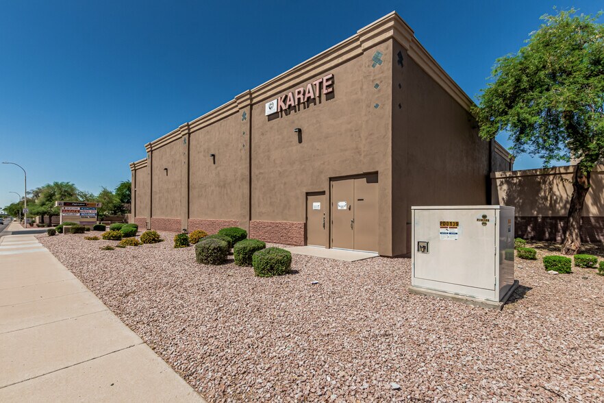 More Photos Of 3173 E Chandler Blvd, Phoenix Freestanding For Sale