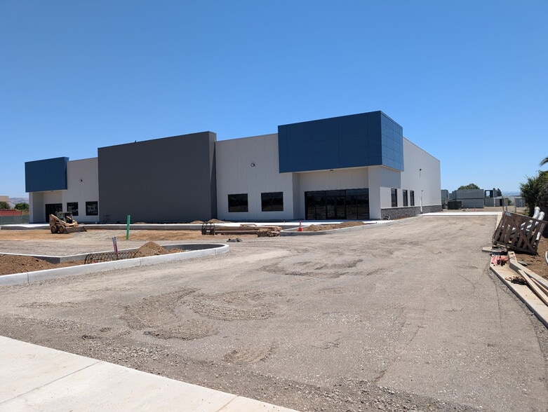 More Photos Of 210 Las Animas Ave, Gilroy Manufacturing For Lease