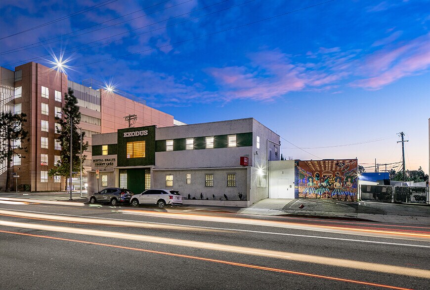 More Photos Of , Los Angeles Office For Sale