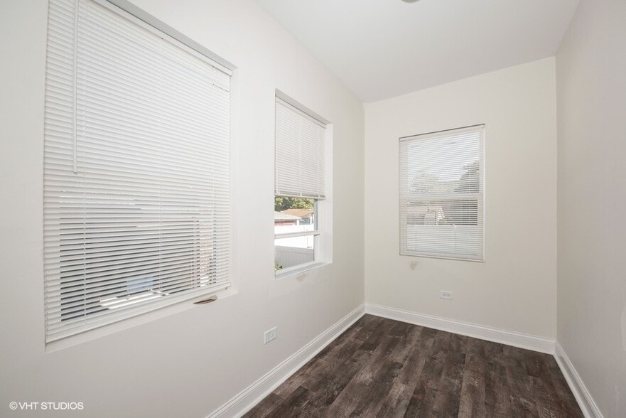 More Photos Of 4934 W Jackson Blvd, Chicago Apartments For Sale