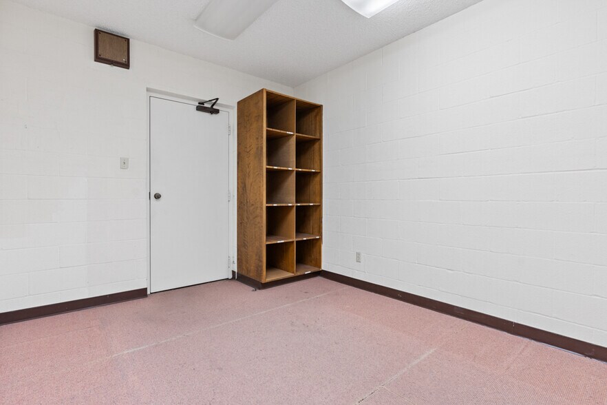 More Photos Of 915 Judson Rd, Longview Office Residential For Sale