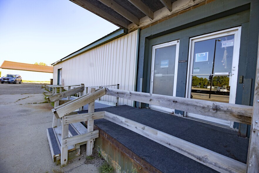 More Photos Of 105 Ash Ave NE, Wadena Veterinarian Kennel For Sale