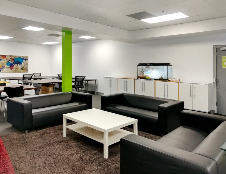 More Photos Of 19201 S Reyes Ave, East Rancho Dominguez Warehouse For Lease