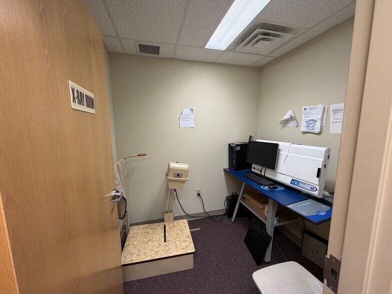 More Photos Of 2030 Center St, Northampton Flex For Lease