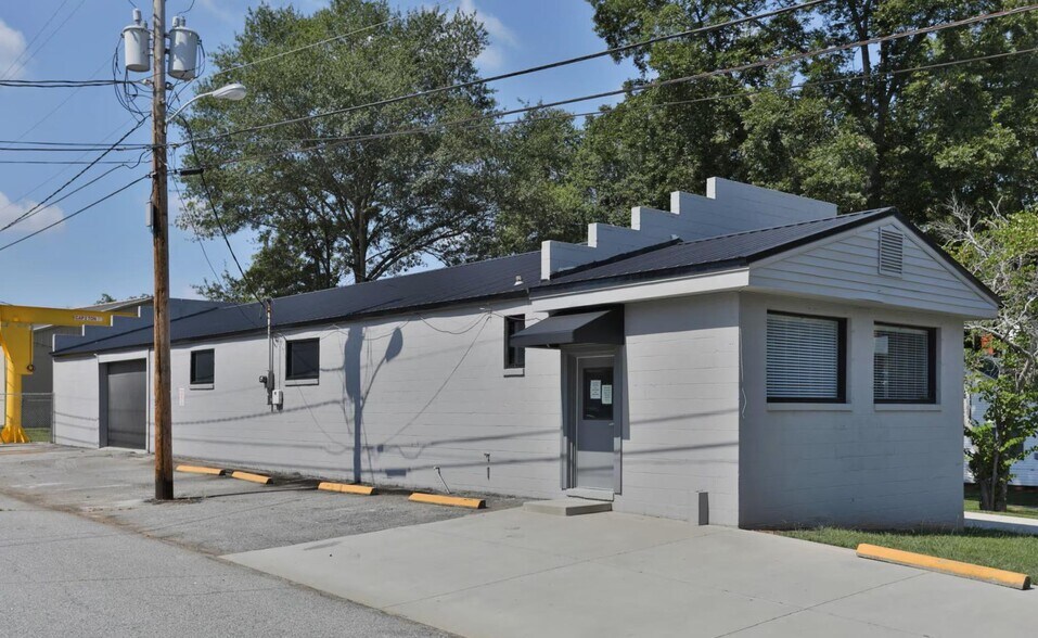 Primary Photo Of 20 Andrew St, Newnan Warehouse For Sale