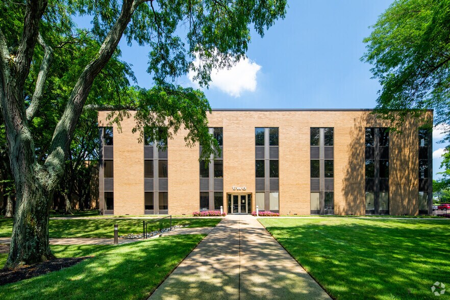 More Photos Of 2 Neshaminy Interplex, Trevose Office For Lease