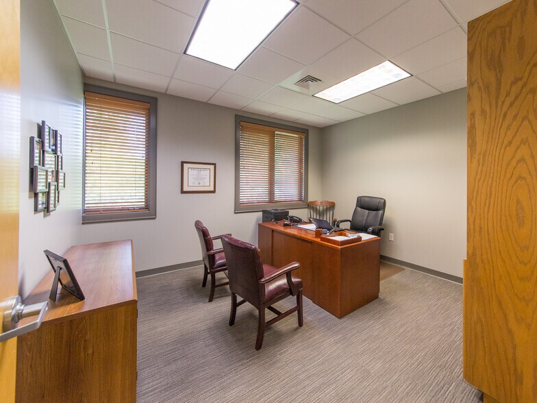 More Photos Of 900A Centrepark Dr, Asheville Medical For Sale