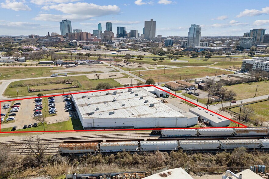 Primary Photo Of 200 Greenleaf St, Fort Worth Industrial For Sale