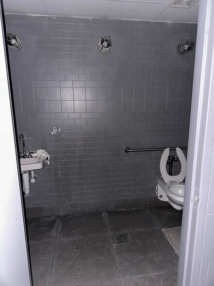 More Photos Of 316-360 Goodman Rd, Southaven Unknown For Lease