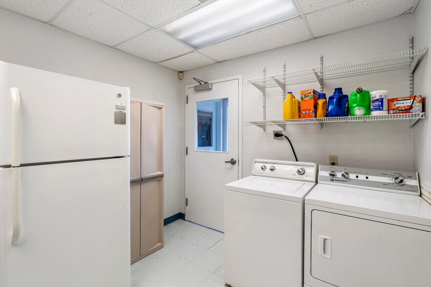 More Photos Of 3731 Berryville Pike, Charles Town Veterinarian Kennel For Sale