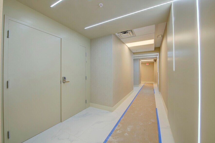 More Photos Of 25 SW 9th St, Miami Office Residential For Lease