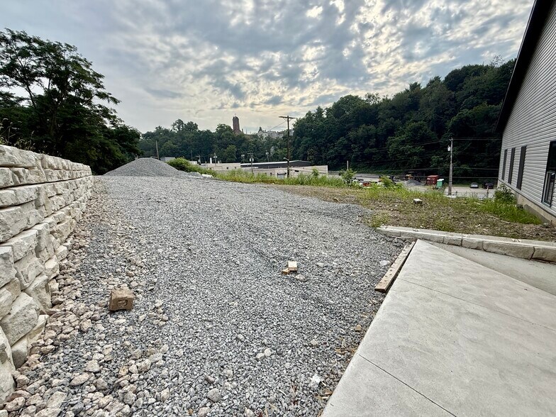 More Photos Of 1430 High St, Pittsburgh Industrial For Lease