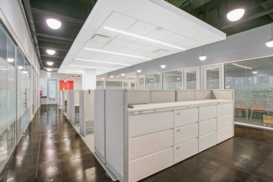 More Photos Of 421 W 54th St, New York Apartments For Lease