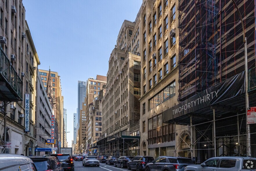 More Photos Of 224-232 W 30th St, New York Office For Sale
