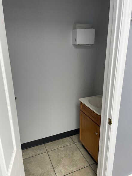 More Photos Of 4426 State Highway 276, Rockwall Office For Lease