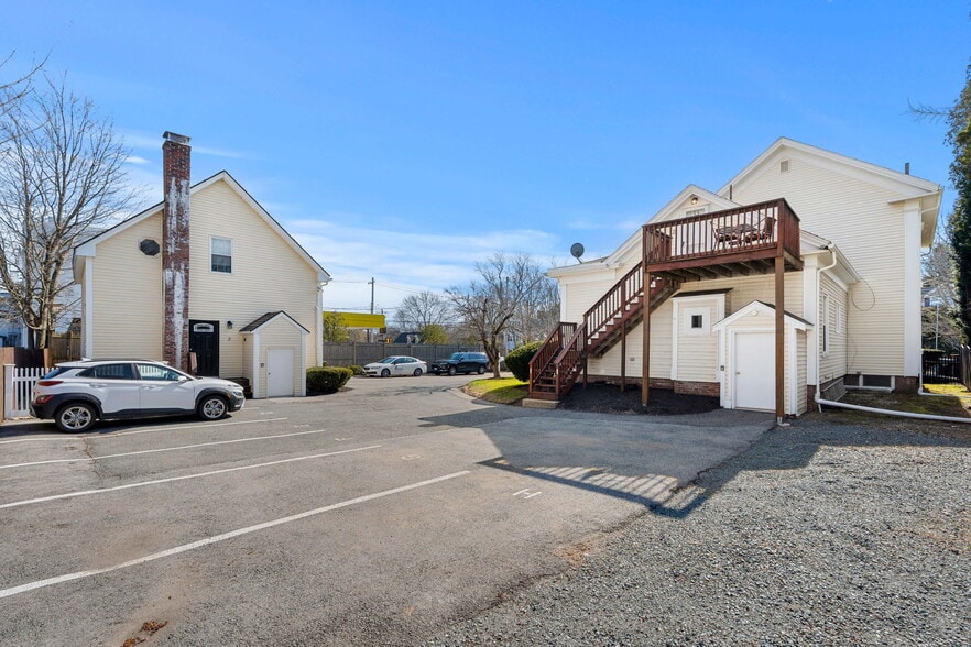 More Photos Of 130 Pine St, Danvers Apartments For Sale