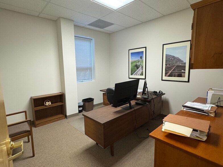 More Photos Of 13622 Pennsylvania Ave, Hagerstown Office For Lease