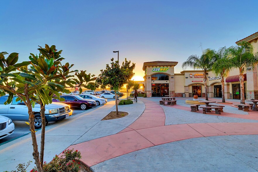 More Photos Of 764-796 W Ramona Expy, Perris Unknown For Lease