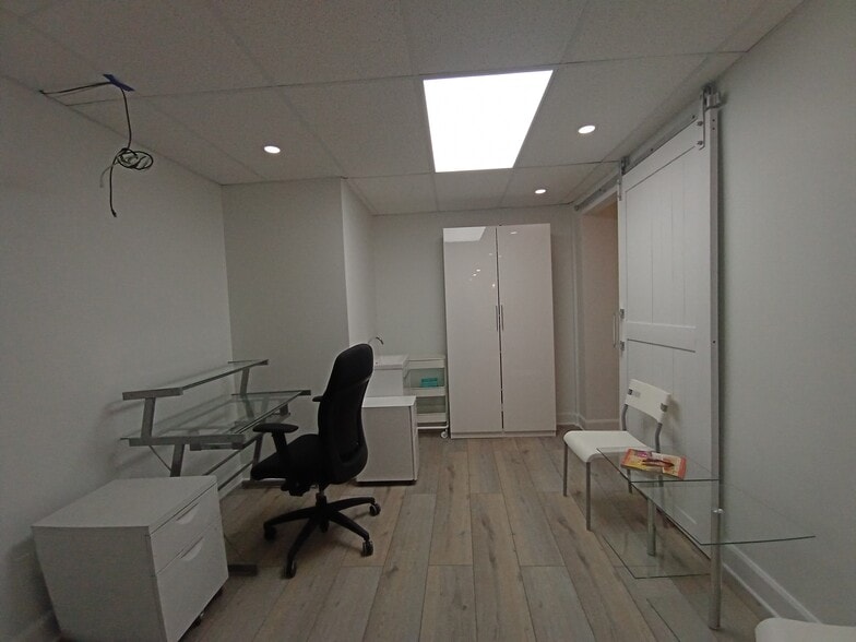 More Photos Of 69 Kempster Ave, Ottawa Office For Sale